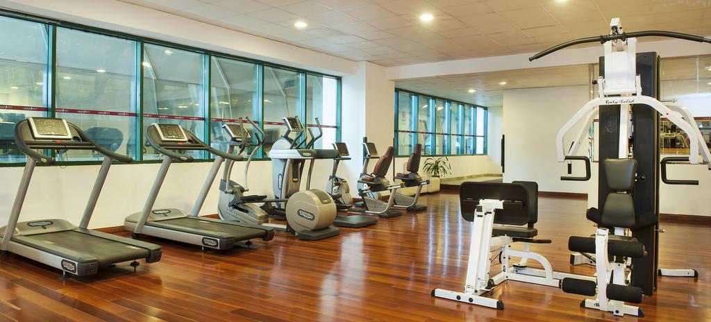 Фитнес-клуб отеля Golden Tulip Sharjah 4*