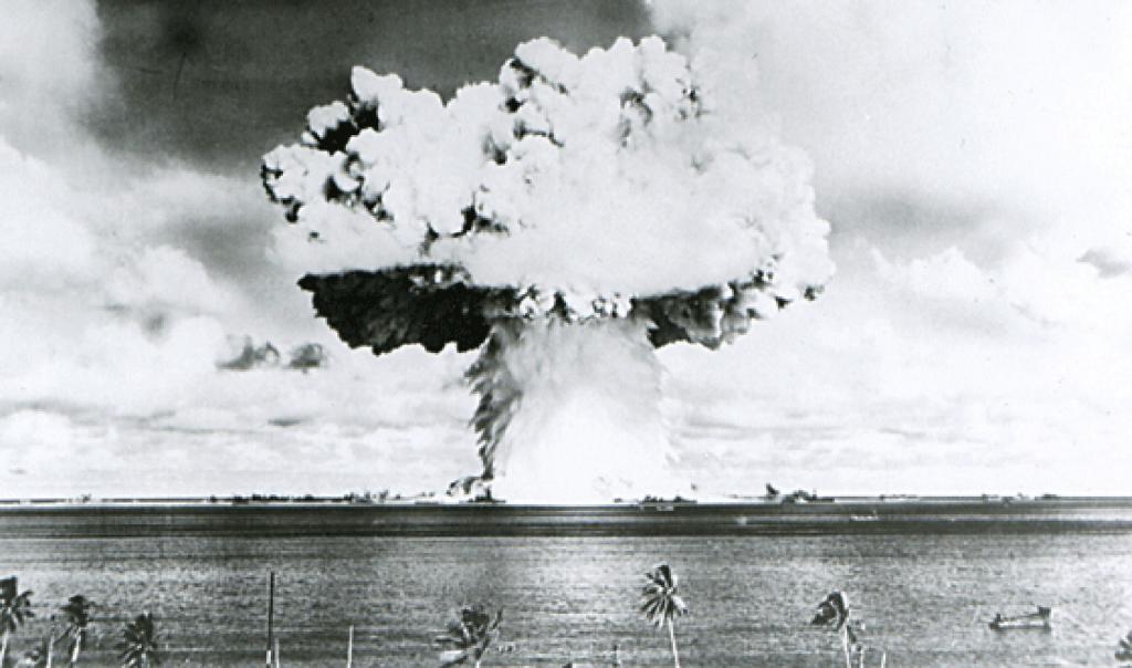 Взрыв нетронной бомбы