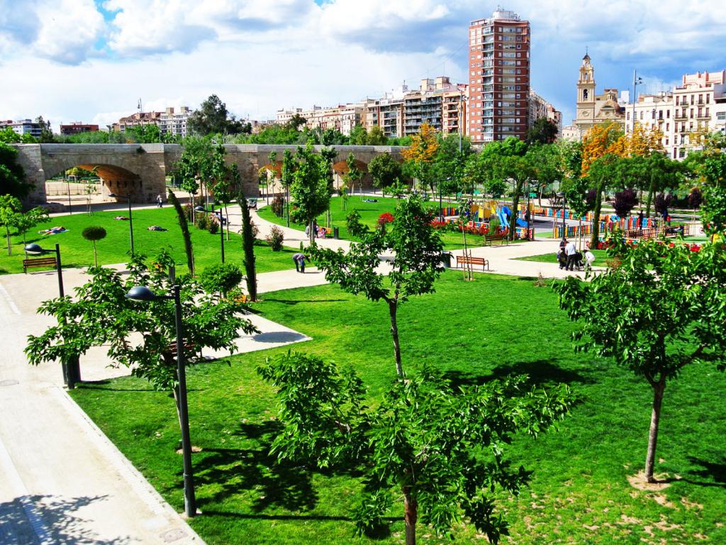 Зеленый парк "Турия"