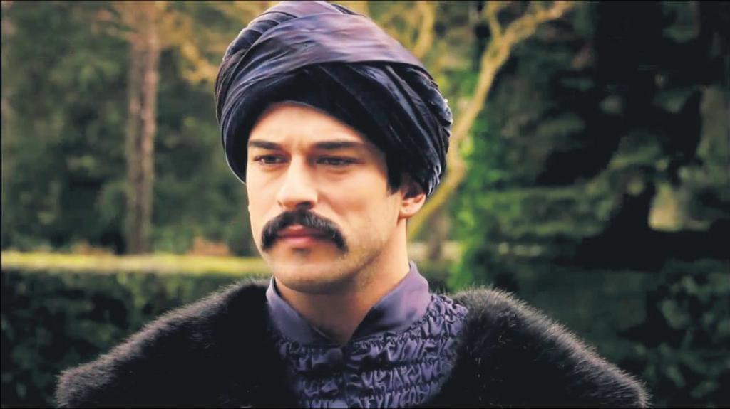 турецкий актер биография бурак озчивит