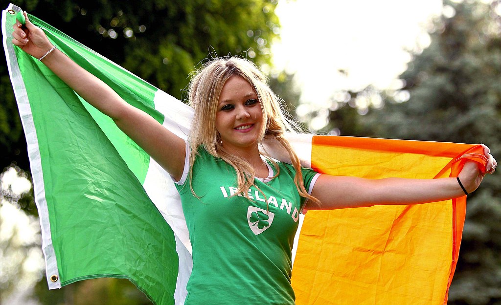 Молодая ирландская девушка