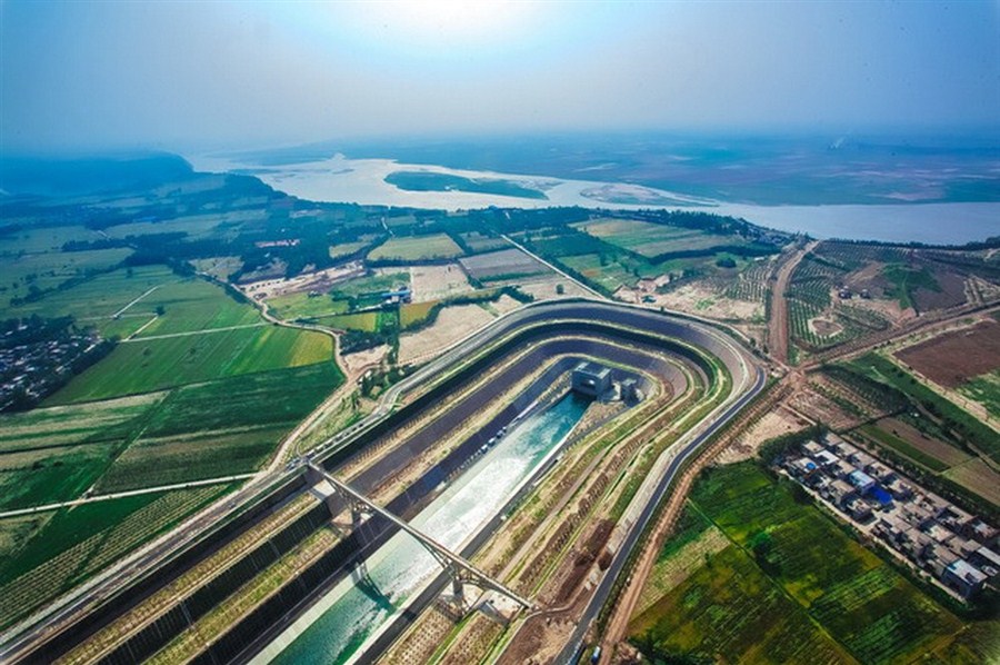 Плотина на реке Янцзы