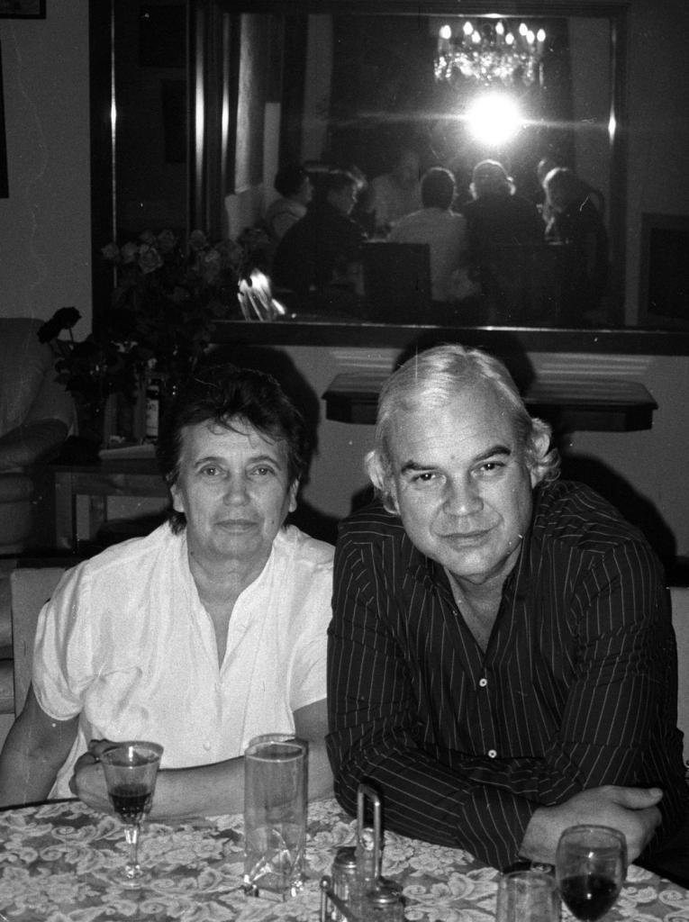 Anna Dmitrieva and Vladimir Molchanov