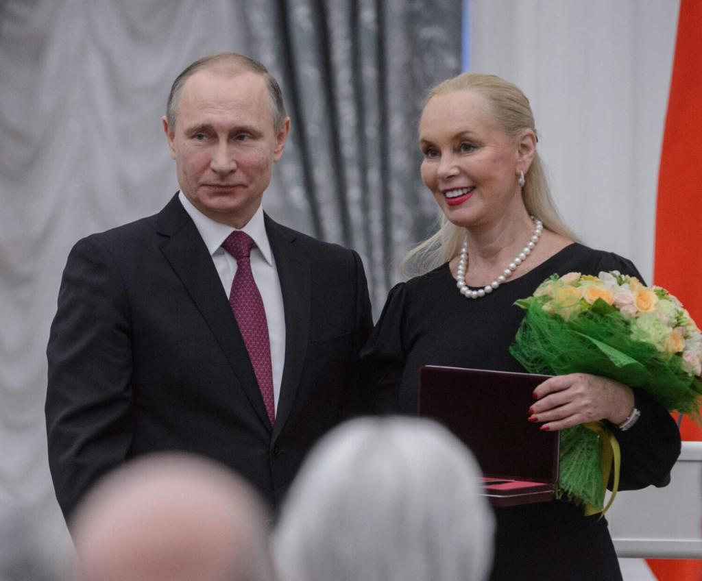 Нелли Кобзон и Владимир Путин