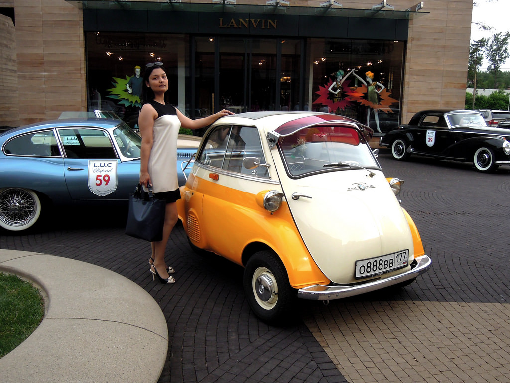 BMW Isetta из России в Париже