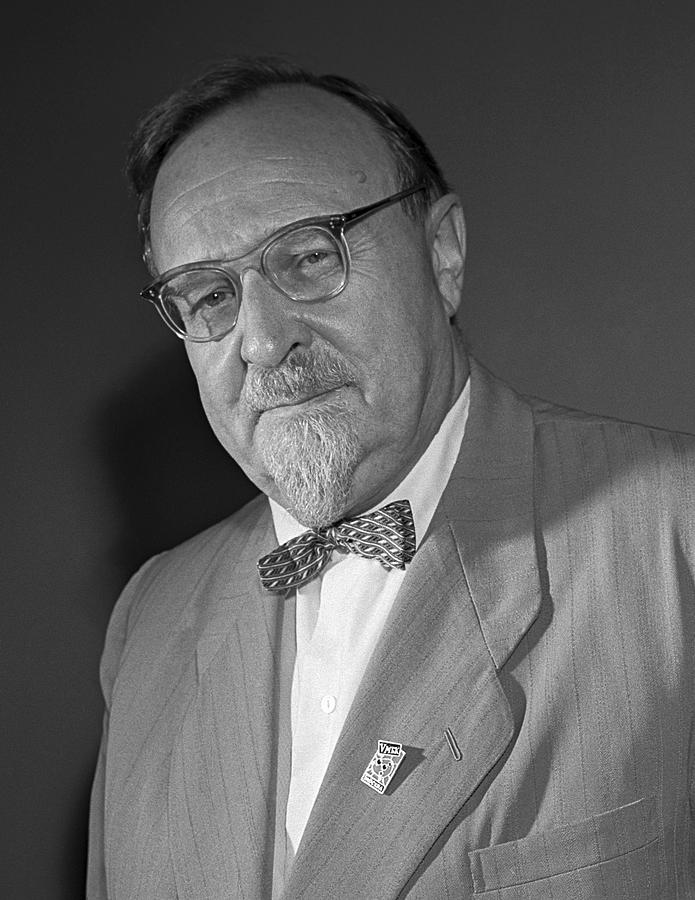 Александр Иванович Опарин