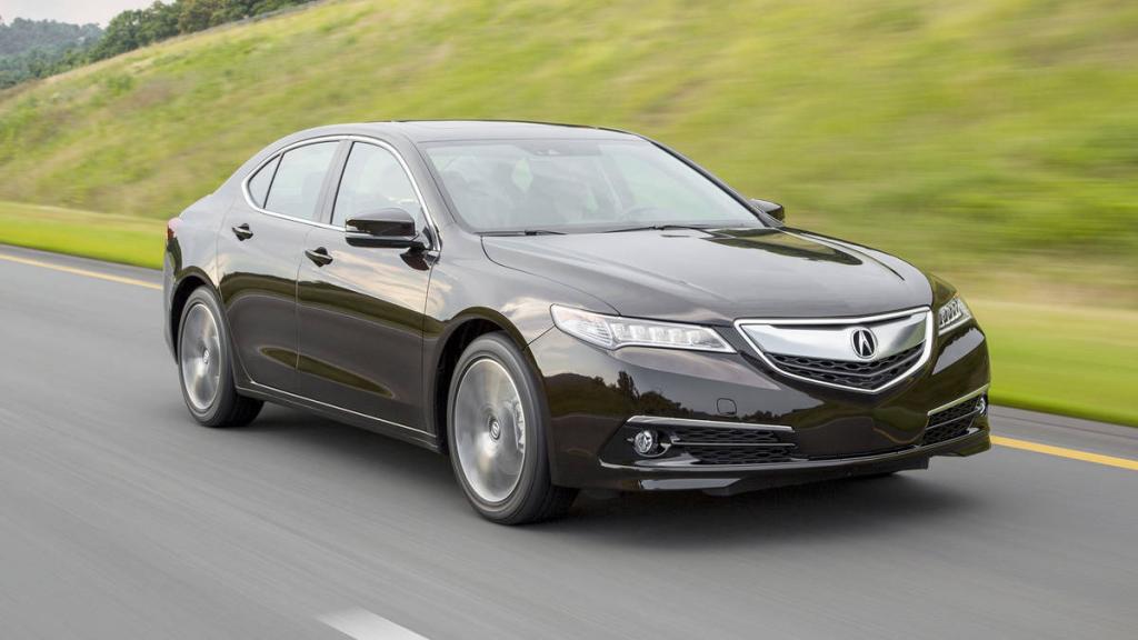 Acura TLX в движении