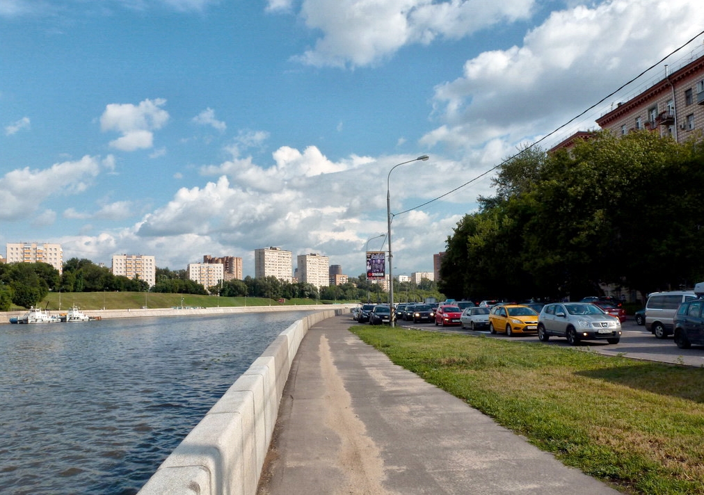 Дербеневская набережная в Москве