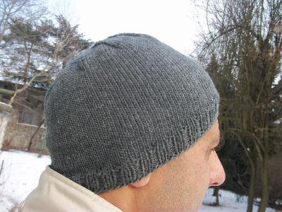 Вязание мужских шапок спицами