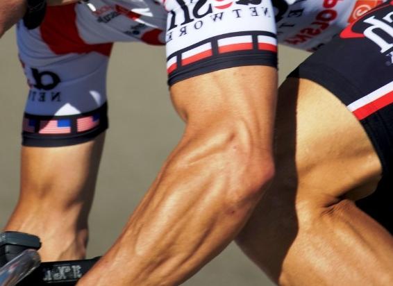 какие мышцы качаются при езде на велосипеде