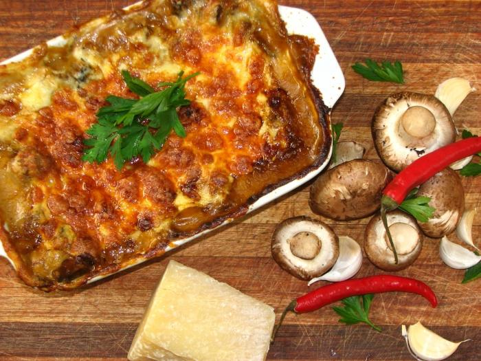 лазанья с курицей и шампиньонами