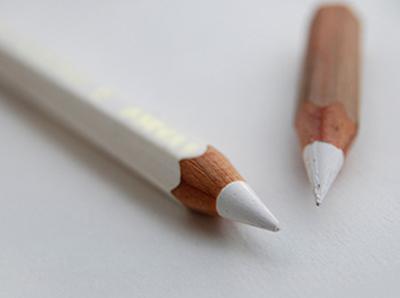 зачем белый карандаш