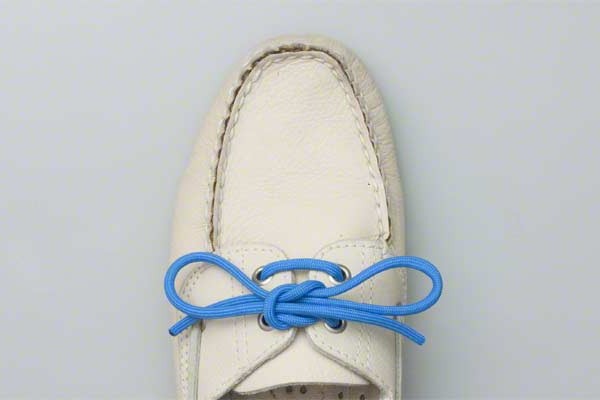 как завязывать шнурки