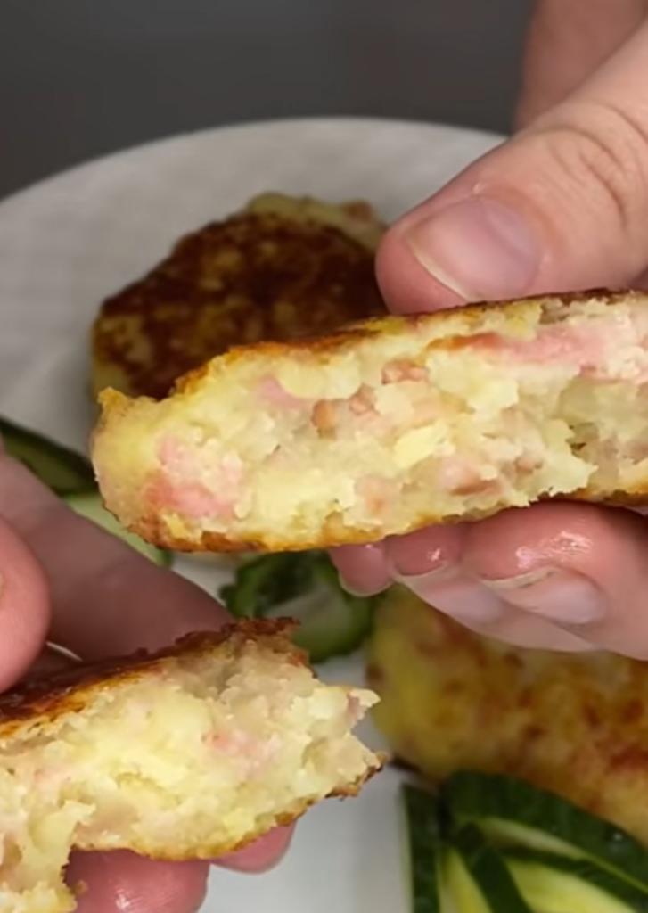 Жареный картофель с сосисками – кулинарный рецепт