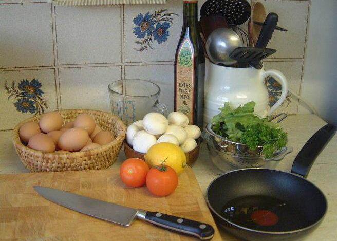 как приготовить яичницу с помидорами