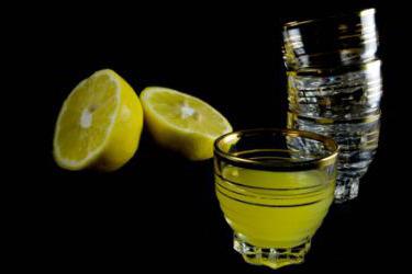 как пить лимончелло