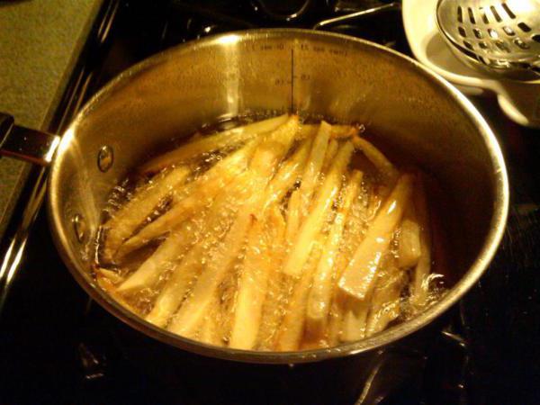 как приготовить картошку фри в домашних условиях на сковороде