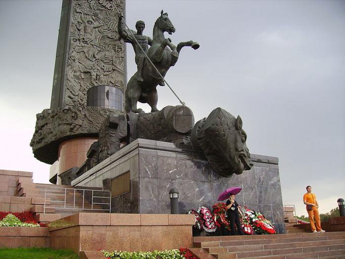 памятник Георгию Победоносцу