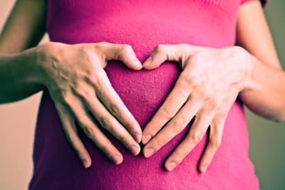 Почему на 35 неделе беременности ребенок стал меньше шевелиться в животе thumbnail