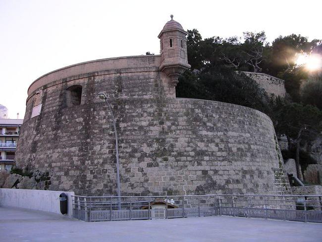 Крепость Форт-Антуан