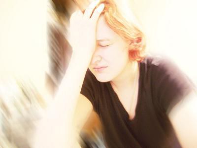  симптомы мигрени у женщин лечение