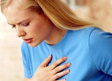 первые симптомы инфаркта у женщин