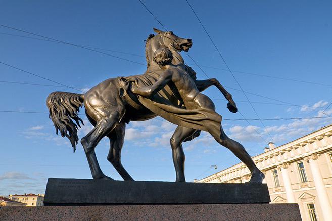 Скульптуры Аничкова моста