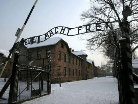 Надпись на Освенциме