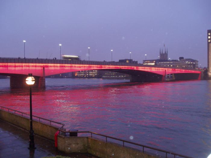 Лондонский мост, Великобритания