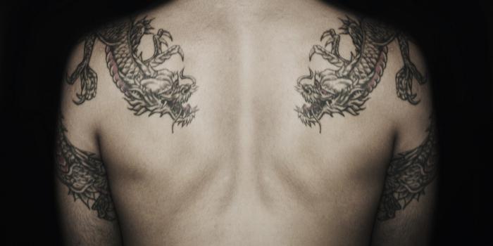 татуировки на спине мужские 