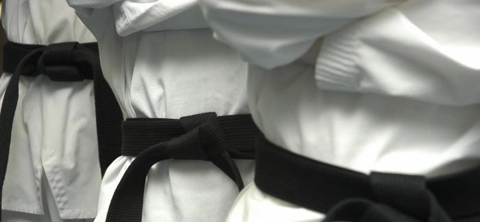 как завязать пояс на кимоно