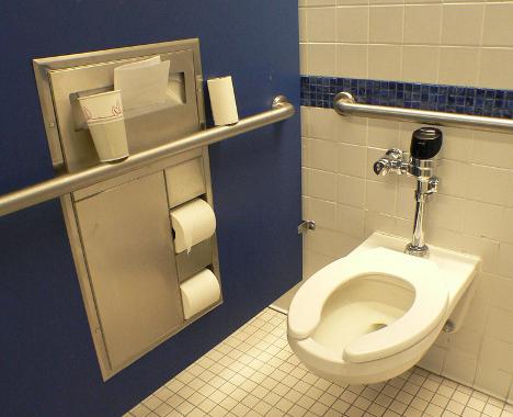 К чему снится общественный туалет с людьми thumbnail