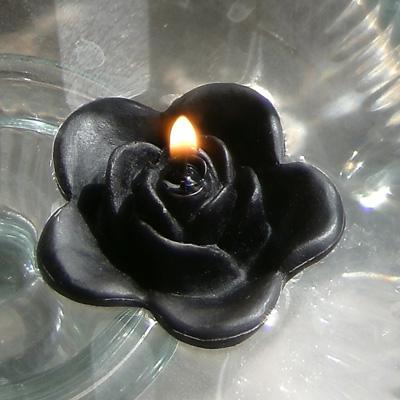 черные восковые свечи