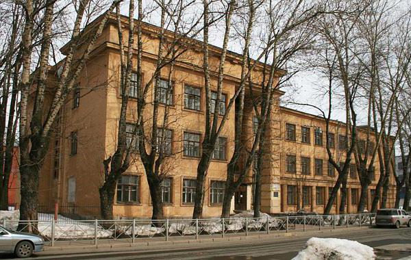 петровский колледж спб
