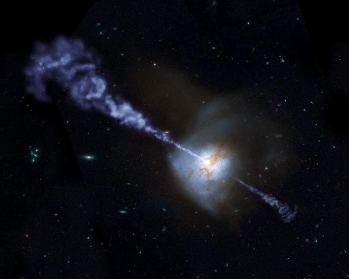 хаббл увидел сверхмассивную черную дыру