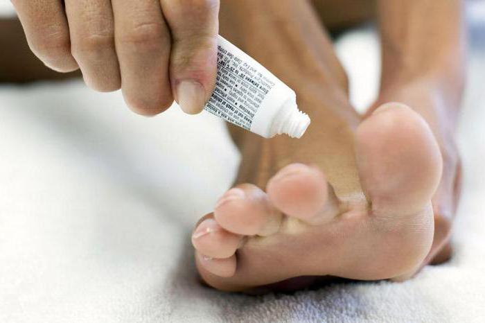 Лечение черного ногтя на ноге народными средствами thumbnail