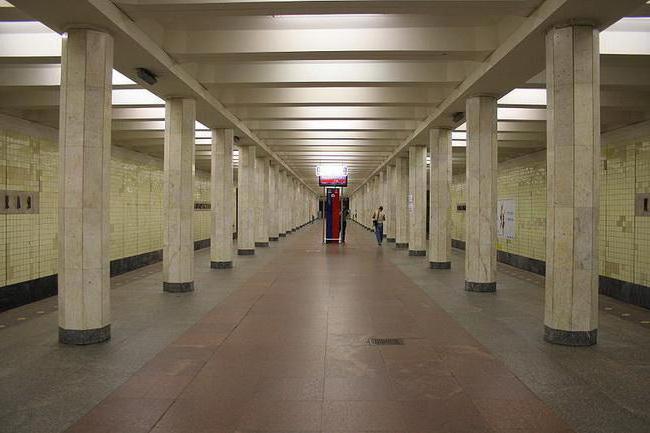 метро коломенская