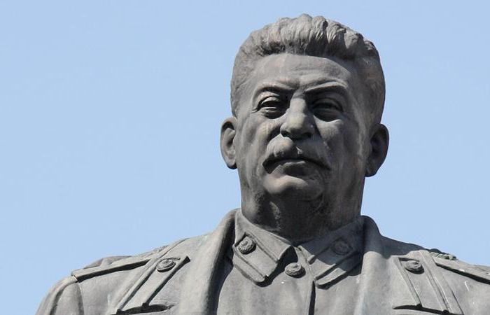 памятник сталину минск