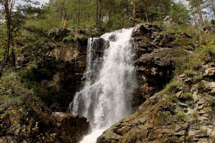 Камышлинский водопад Алтай