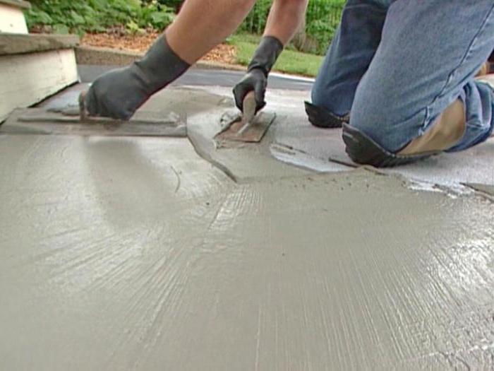 как залить бетонную дорожку 