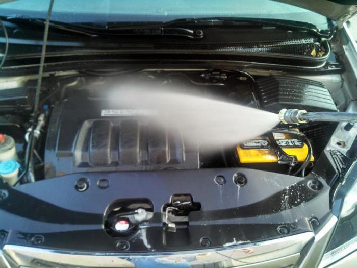 Самые эффективные средства для мытья двигателя автомобиля