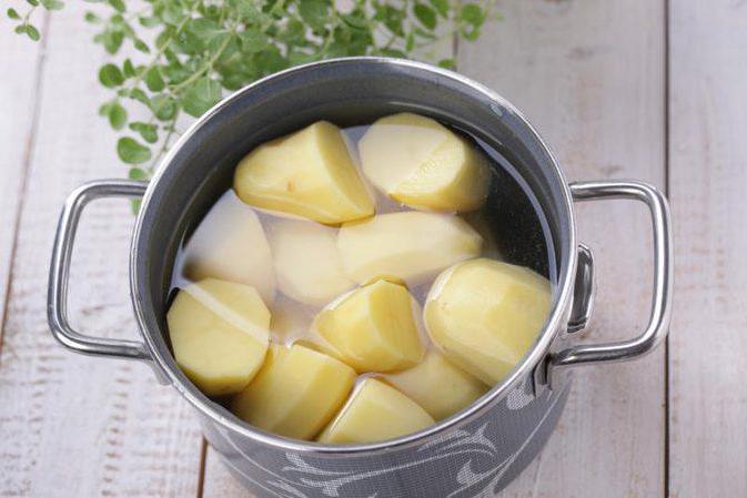 как приготовить салат из сырого картофеля 