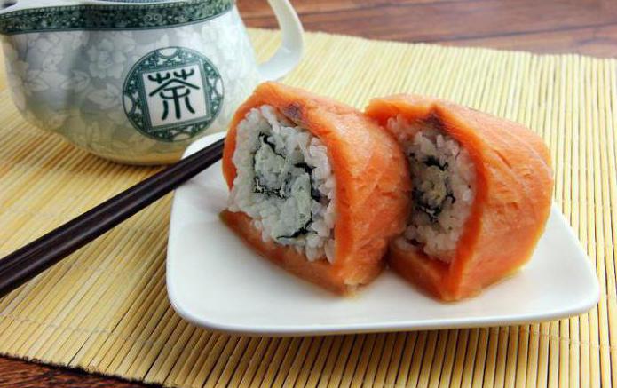 суши с рыбой