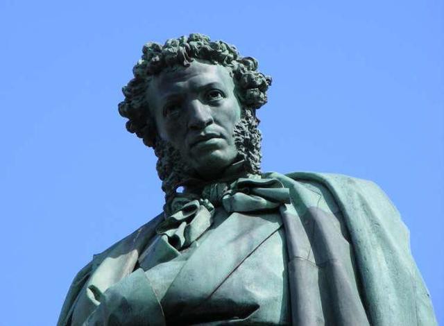 история создания стихотворения памятник пушкина 
