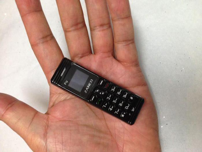 самый маленький сенсорный телефон в мире 