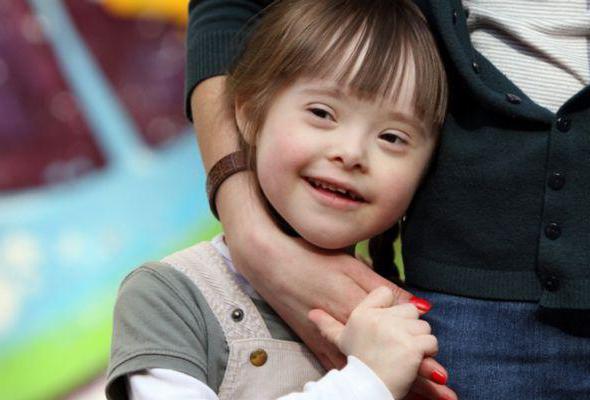 Ребенок эвелина бледанс с синдромом дауна фото thumbnail