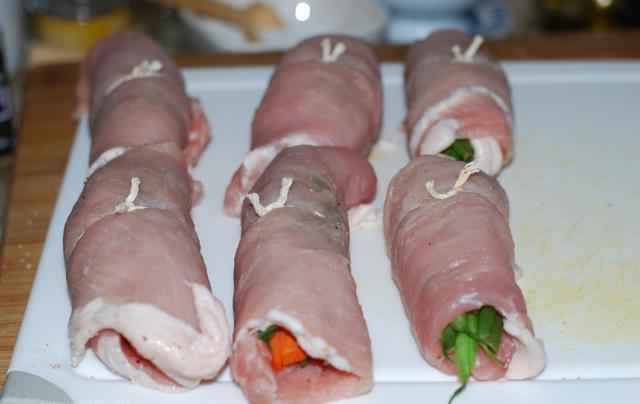 как приготовить пальчики из свинины с начинкой