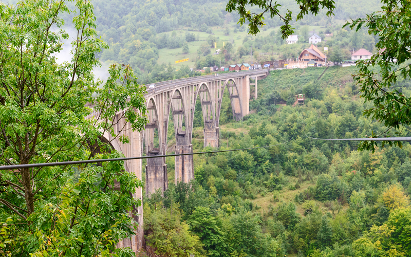 Мост в Черногории