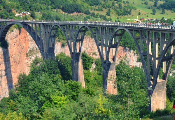 Мост в Черногории
