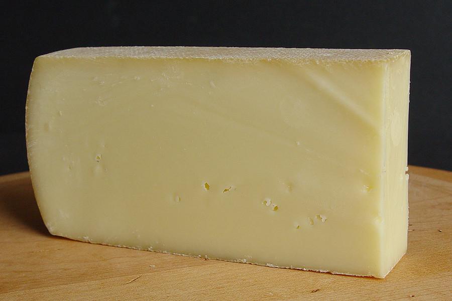 как сохранить голландский сыр подольше в холодильнике